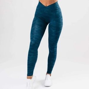 Alphalete Surface Legging- Blue Camo